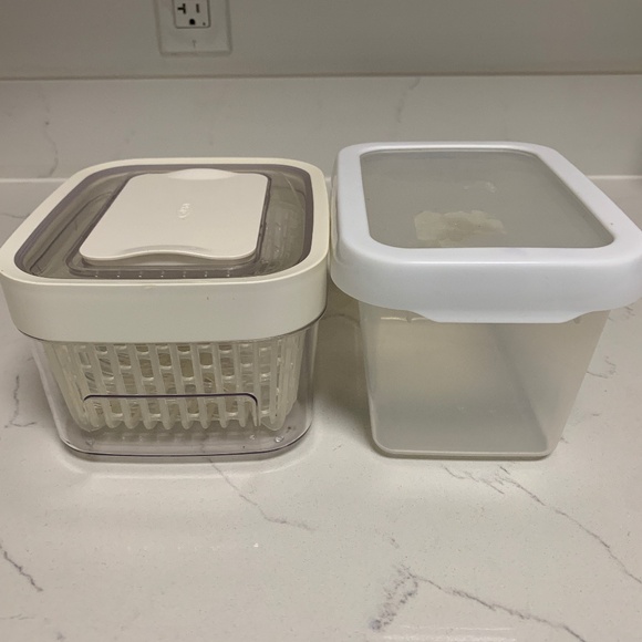 OXO Containers Bundle - 2 pcs - Picture 1 of 10